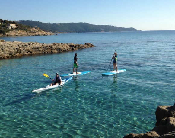 Initiation au paddle dans le Golfe de Saint Tropez avec Pep's Spirit Initiation au paddle dans le Golfe de Saint Tropez avec Pep's Spirit